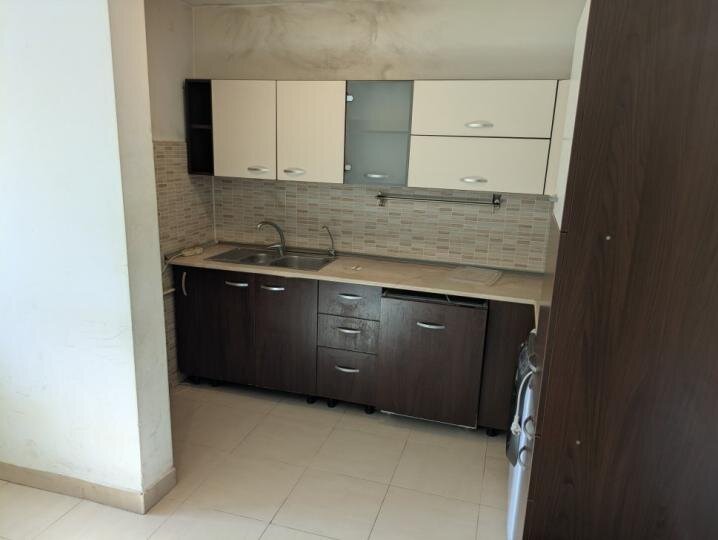 Mosilor/ Stefan cel Mare / dec et 3 / bl 1981 /Metroul Obor / 2 minute /